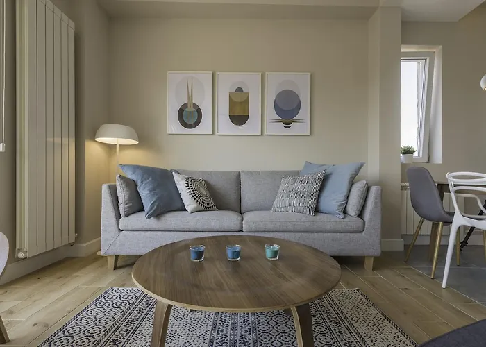 Urban Zen With View - City Break Apartments